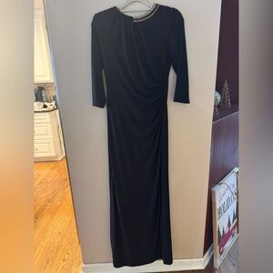 Elegant Navy Blue Arthur Levine Tahari Evening Gown, size 8